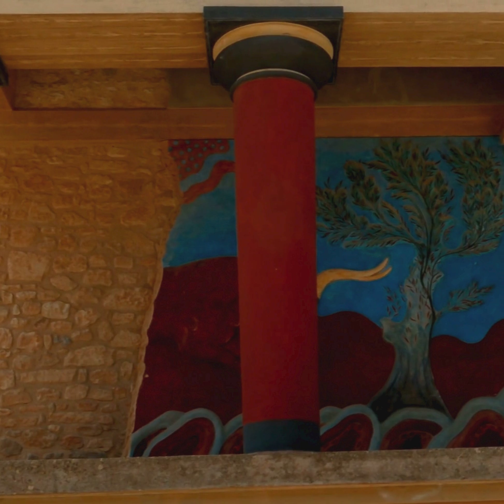 Short video highlighting the intricate details of the Minoan scarf and its ancient Greece inspiration.